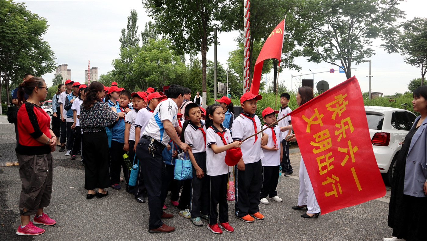 市特教中心 快樂六一  擁抱未來 VR體驗(yàn)館之旅