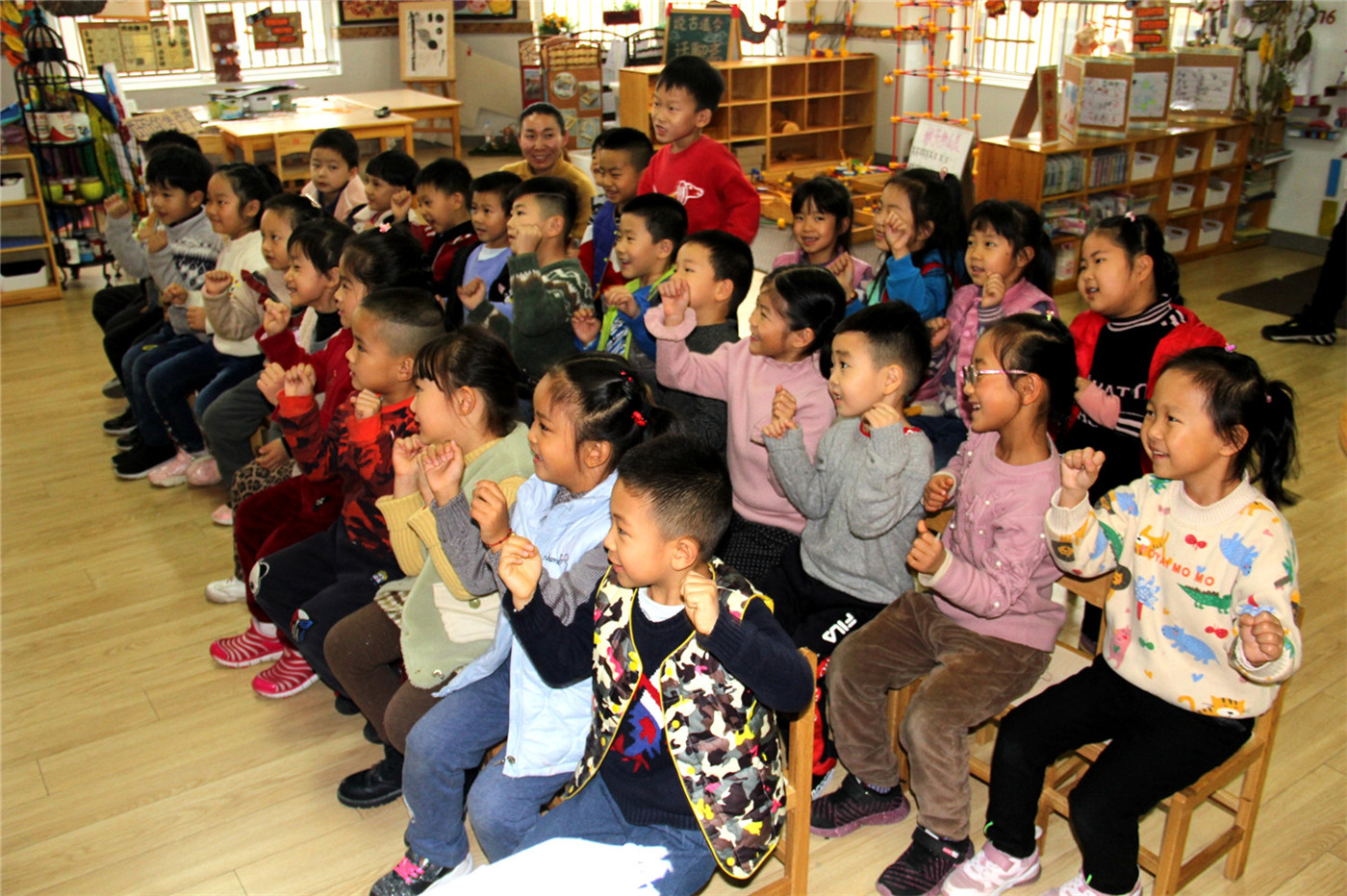 新時代文明實踐助殘志愿服務隊走進市實驗幼兒園