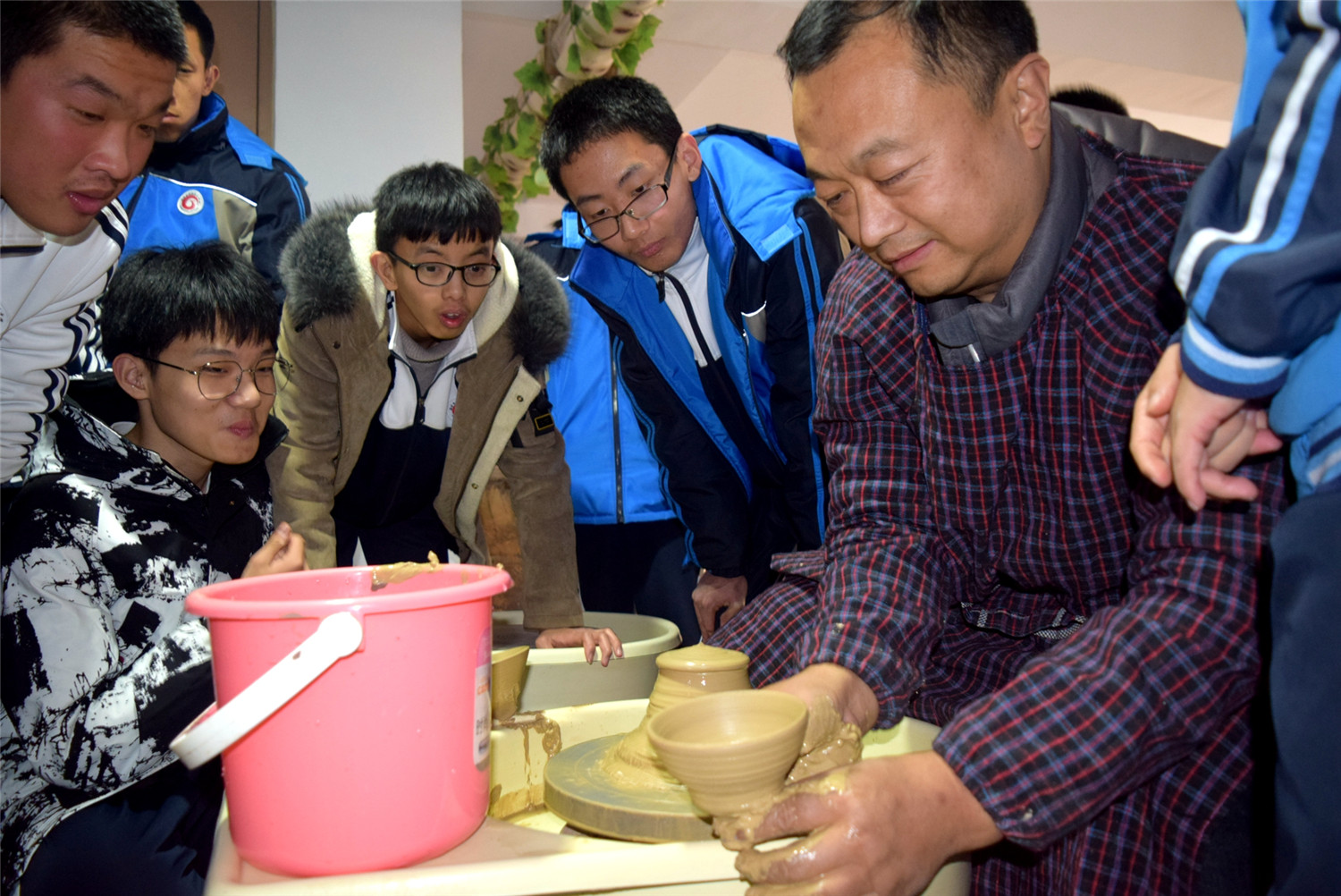 九三學(xué)社 市人防辦走進(jìn)市特教中心