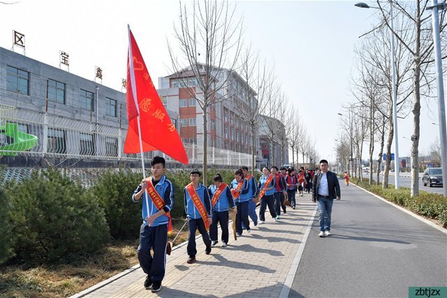 我校開展“關(guān)愛夕陽紅 陽光助老”志愿服務(wù)活動