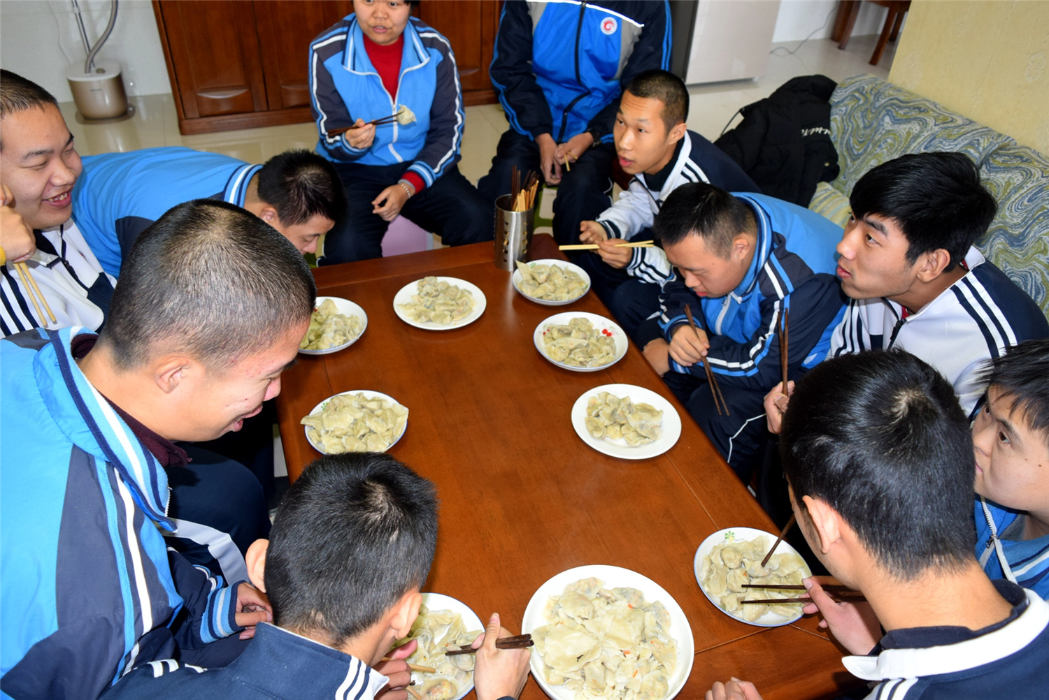 開心包餃子  快樂迎冬至